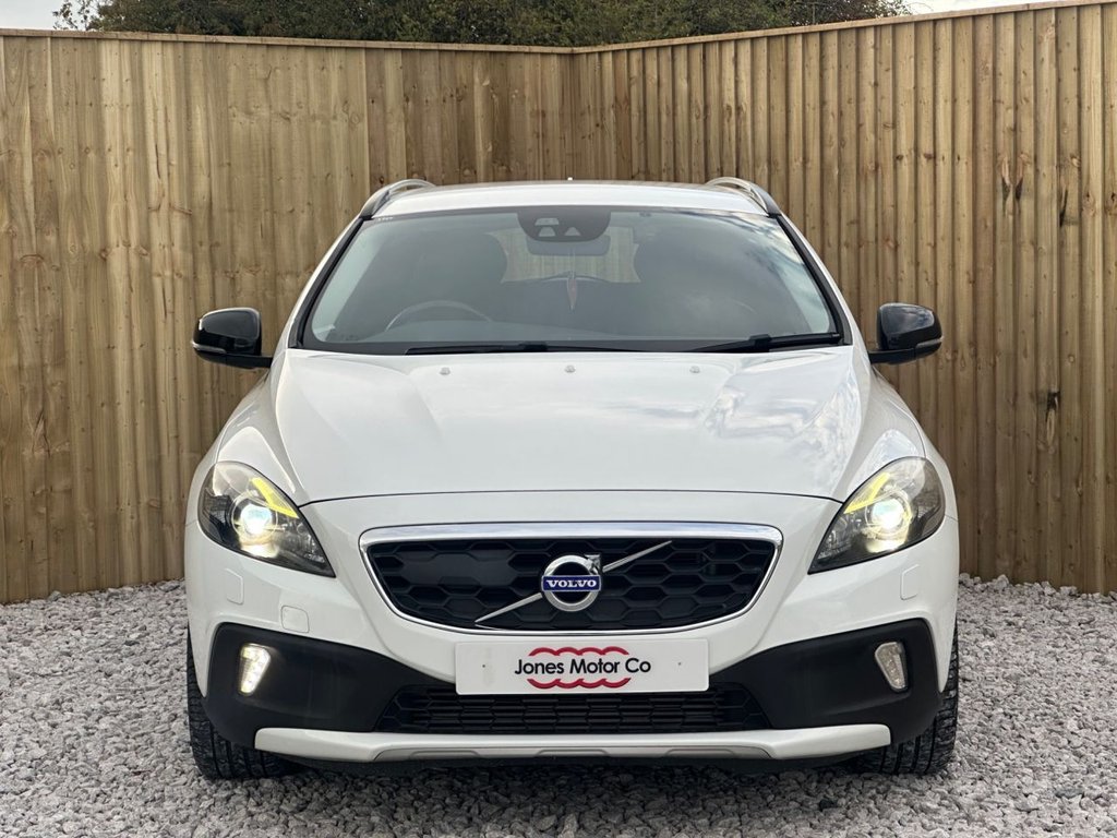 Used Volvo V40 Cross Country 2016 for sale - 76118488: Photo 3