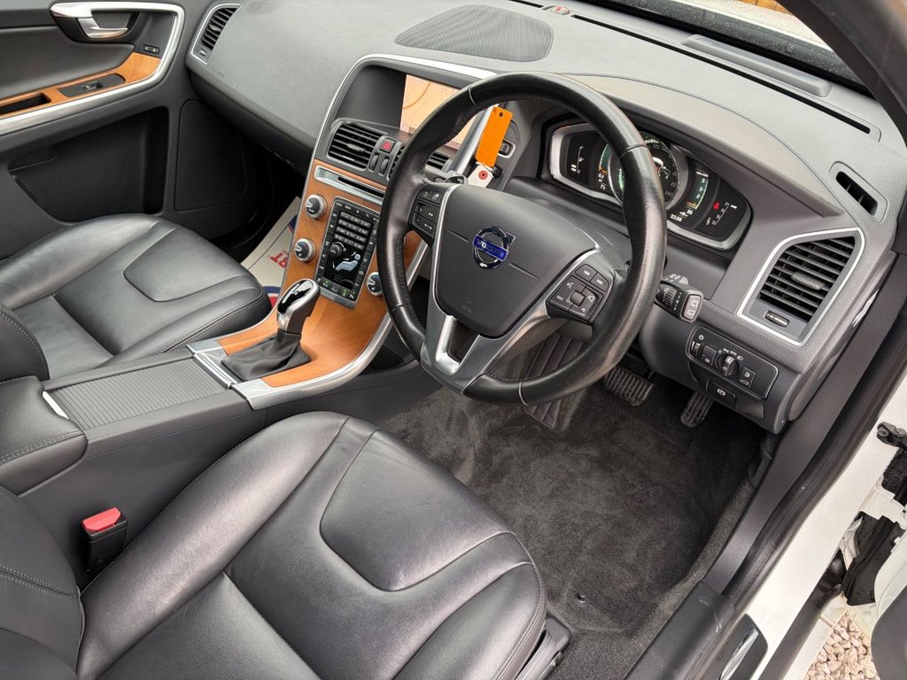 Used Volvo XC60 2016 for sale - 76840989: Photo 8