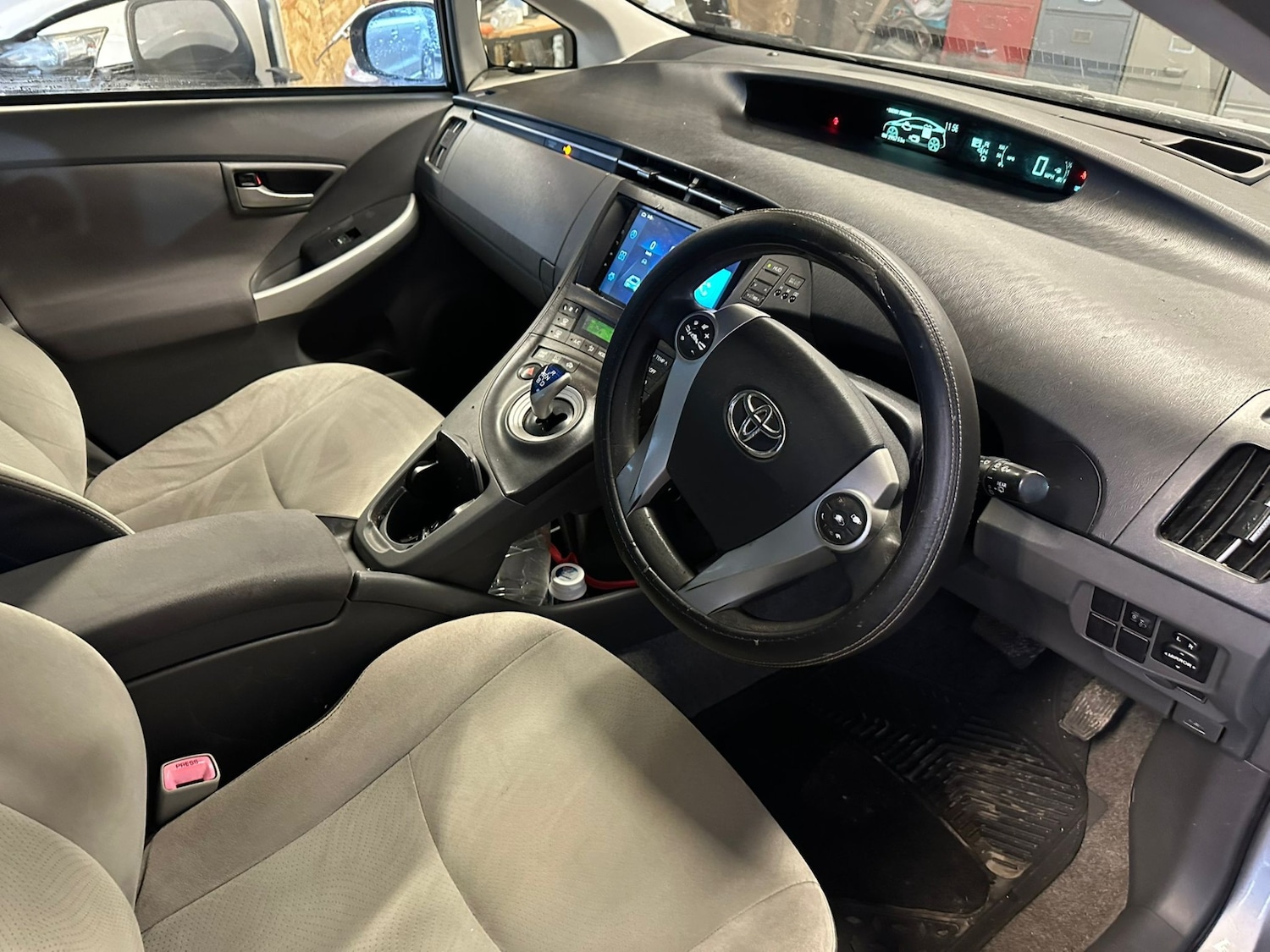 Used Toyota Prius 2011 for sale - 76751469: Photo 13