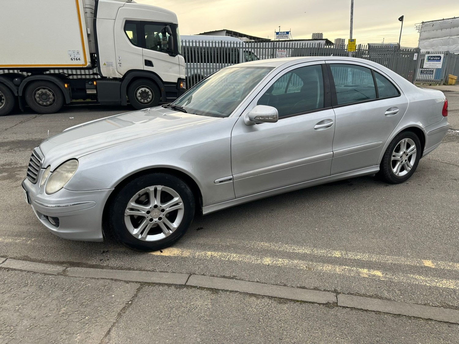 Mercedes-Benz E-Class 2007 (57) - E220 CDI Avantgarde 4dr Tip Auto - Image 3