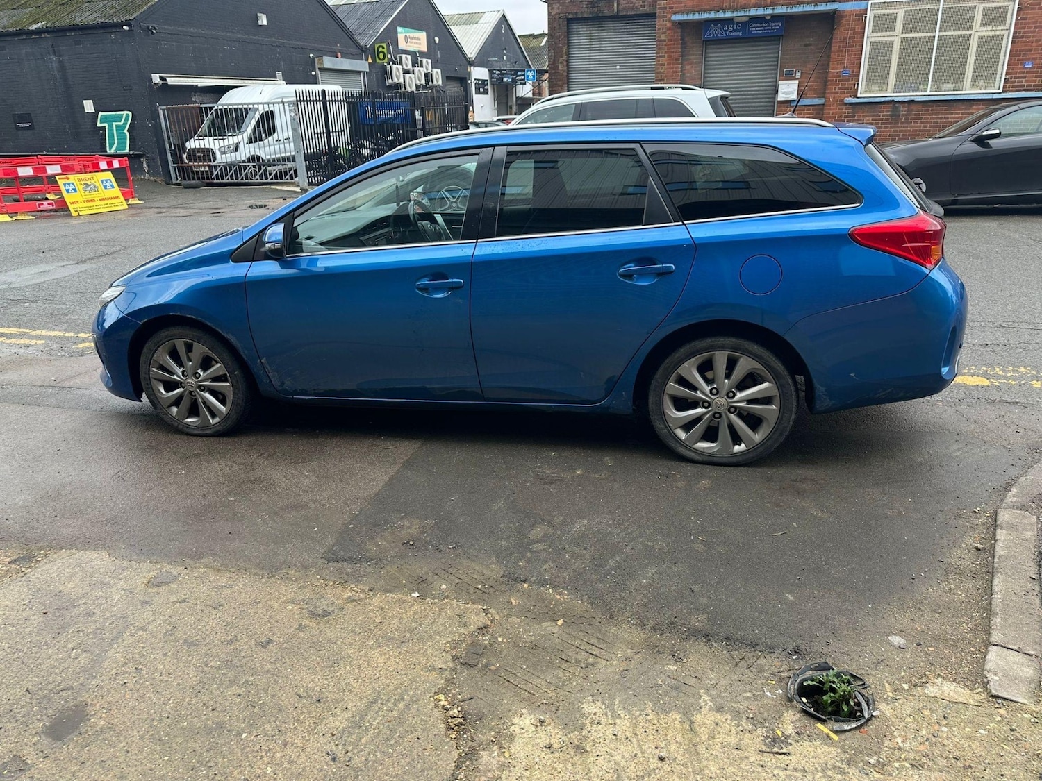 Used Toyota Auris 2014 for sale - 77799496: Photo 4