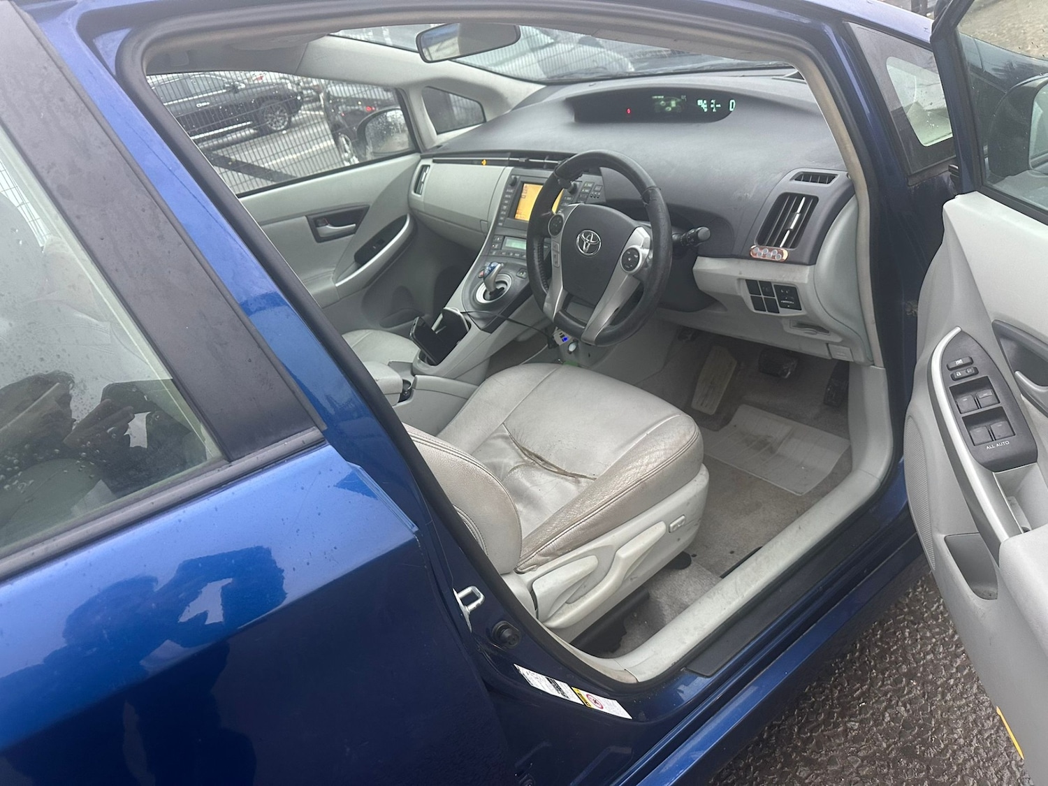 Used Toyota Prius 2010 for sale - 76940513: Photo 11