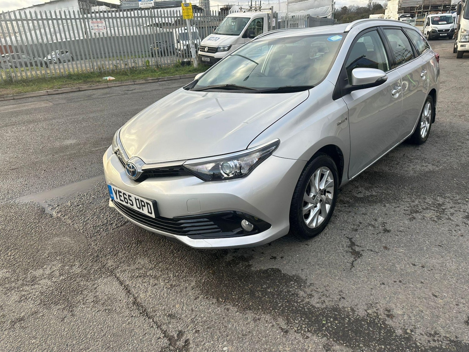 Used Toyota Auris 2015 for sale - 76940474: Photo 2