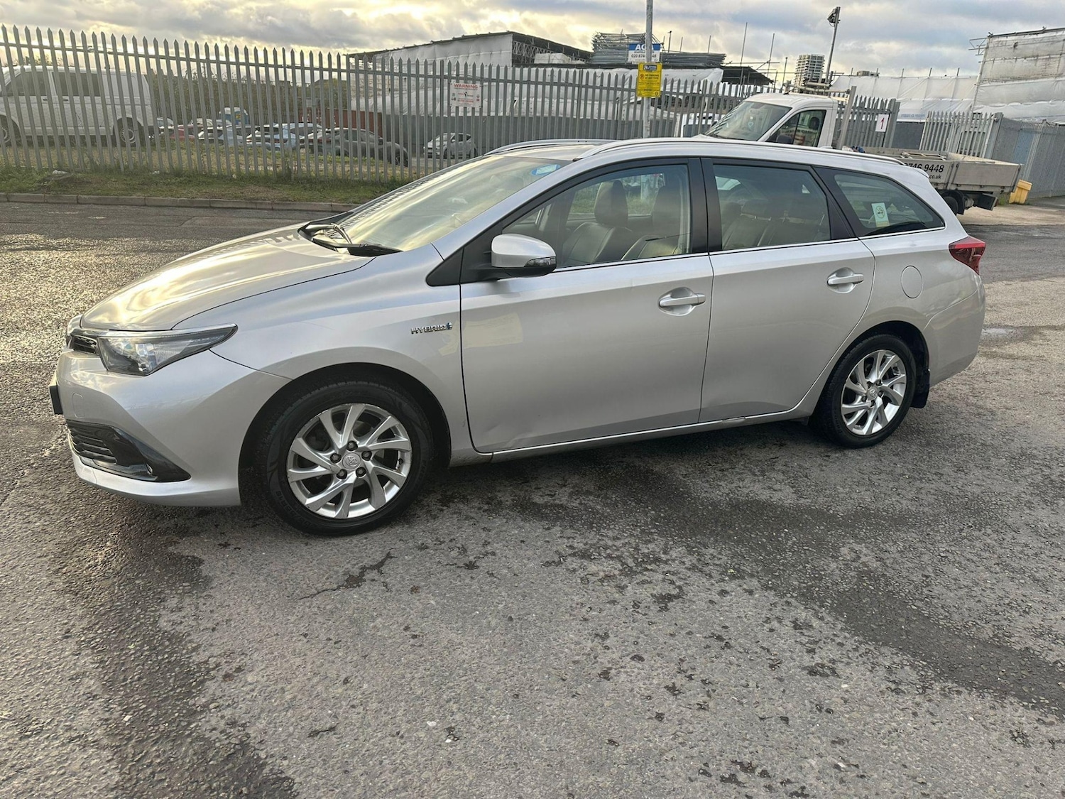 Used Toyota Auris 2015 for sale - 76940474: Photo 3