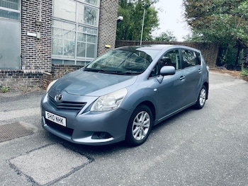 Used Toyota Verso 2010 for sale - 76199615: Photo 2