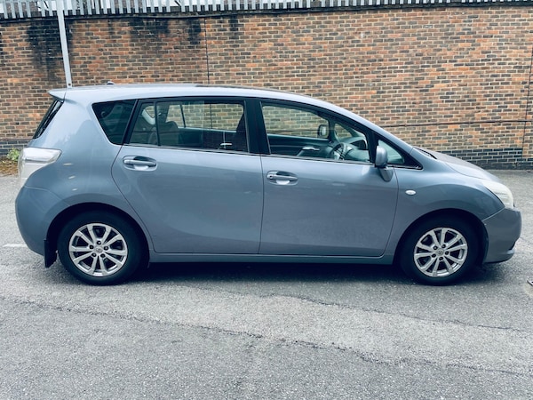 Used Toyota Verso 2010 for sale - 76199615: Photo 8