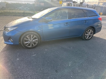 Used Toyota Auris 2014 for sale - 77277086: Photo