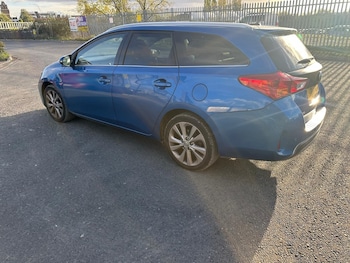Used Toyota Auris 2014 for sale - 77277086: Photo