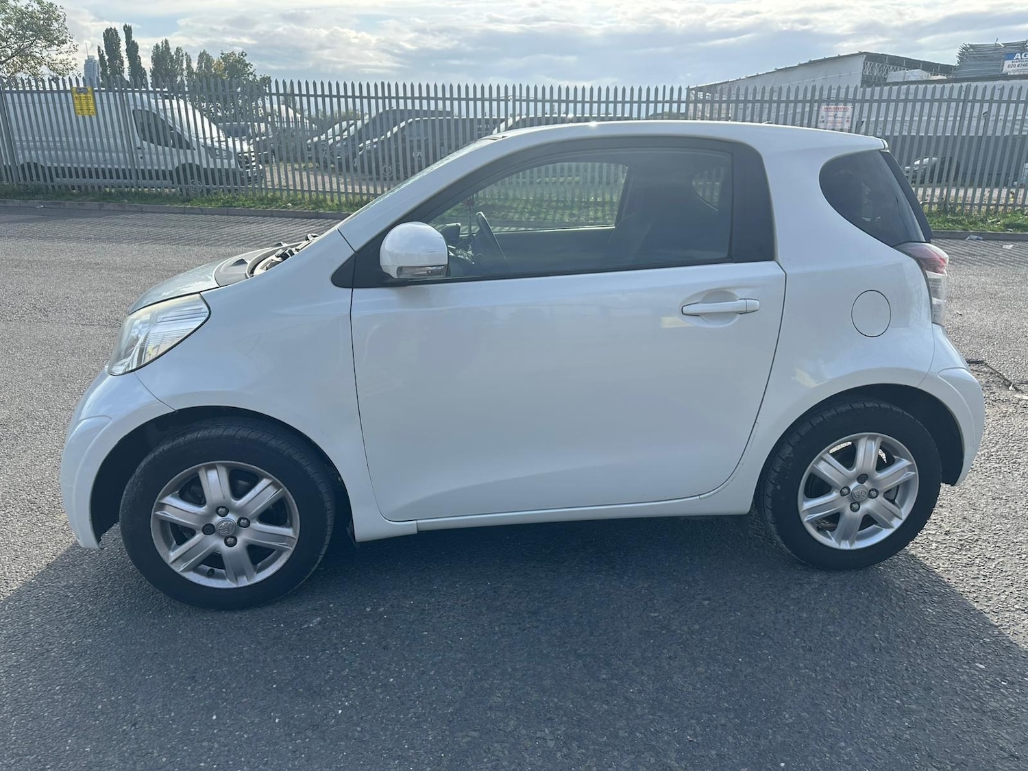 Used Toyota IQ 2012 for sale - 76547995: Photo 4