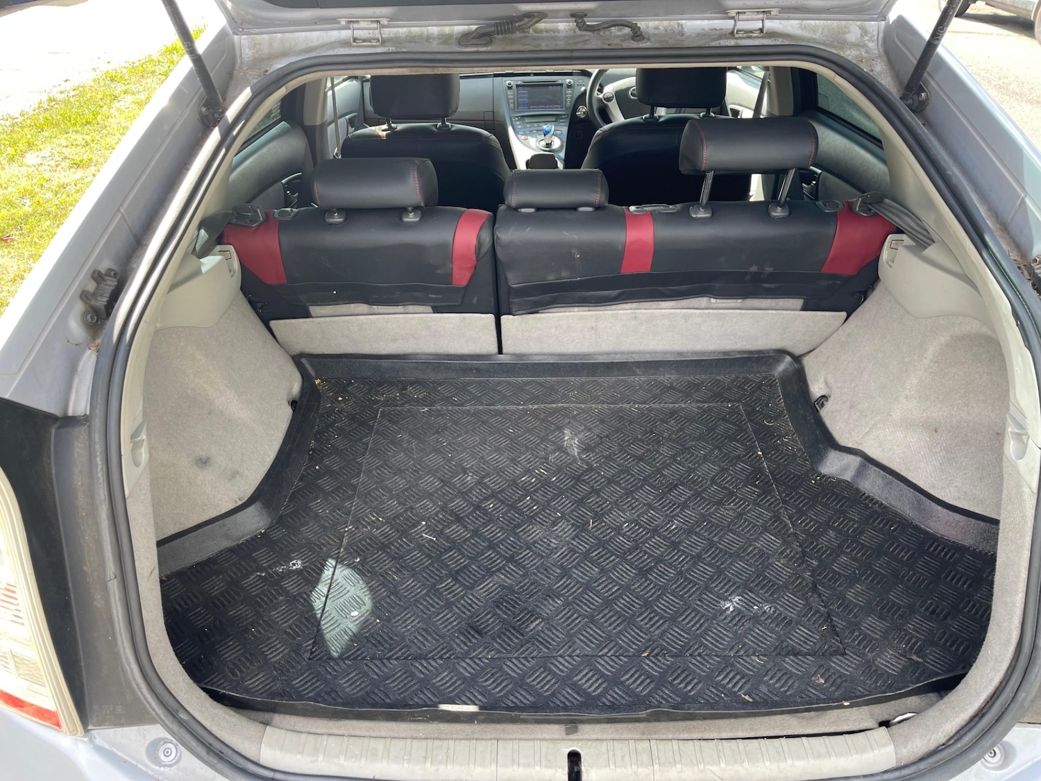 Used Toyota Prius 2010 for sale - 76940519: Photo 6