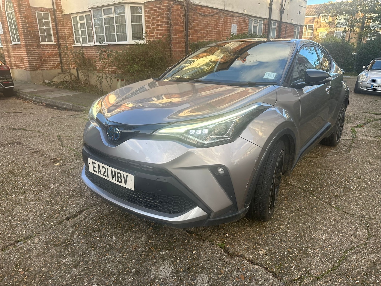 Used Toyota C-HR 2021 for sale - 77271903: Photo 2