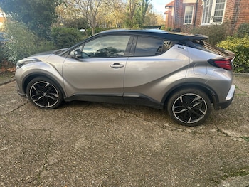 Used Toyota C-HR 2021 for sale - 77578789: Photo