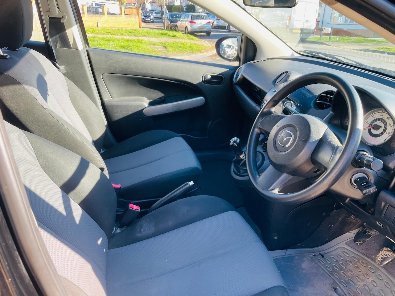 Used Mazda Mazda2 2010 for sale - 76187327: Photo 9