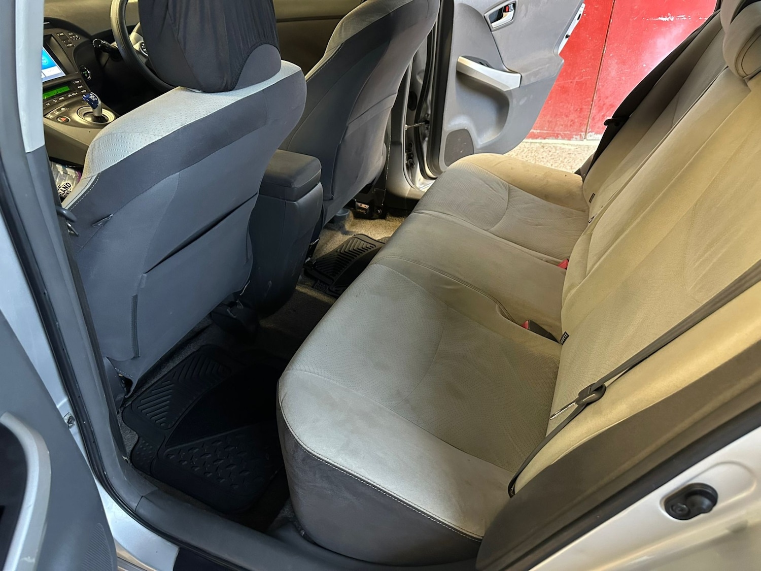 Used Toyota Prius 2011 for sale - 76368422: Photo 14