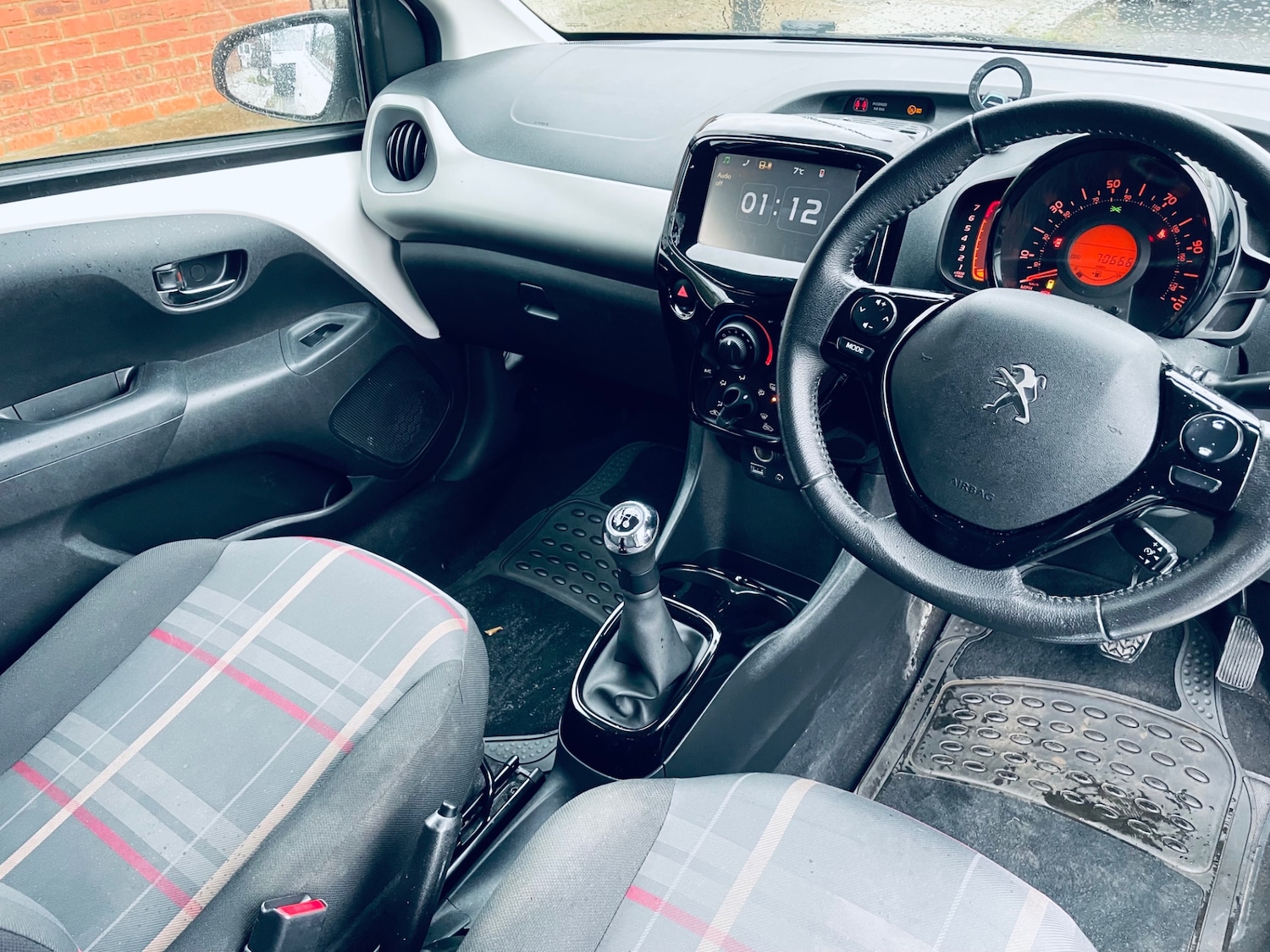 Used Peugeot 108 2015 for sale - 77324710: Photo 10