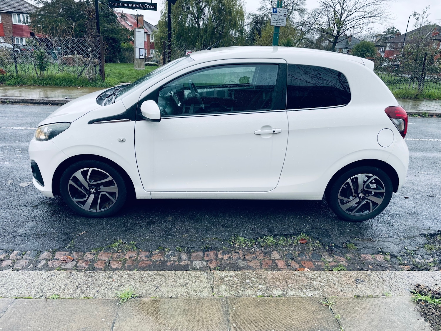 Used Peugeot 108 2015 for sale - 77324710: Photo 3