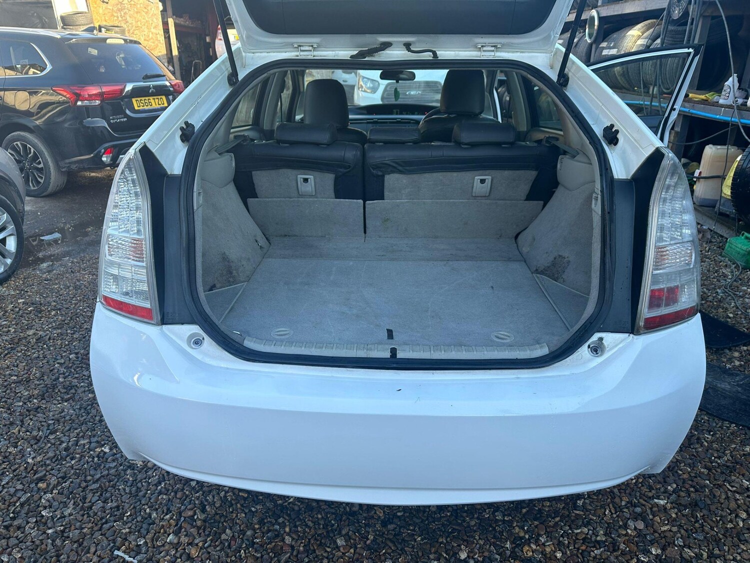 Used Toyota Prius 2012 for sale - 77591800: Photo 7