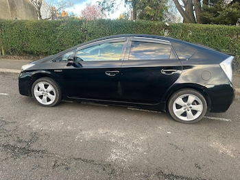Used Toyota Prius 2014 for sale - 78299001: Photo