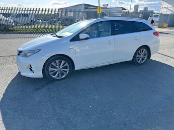 Used Toyota Auris 2014 for sale - 76741594: Photo