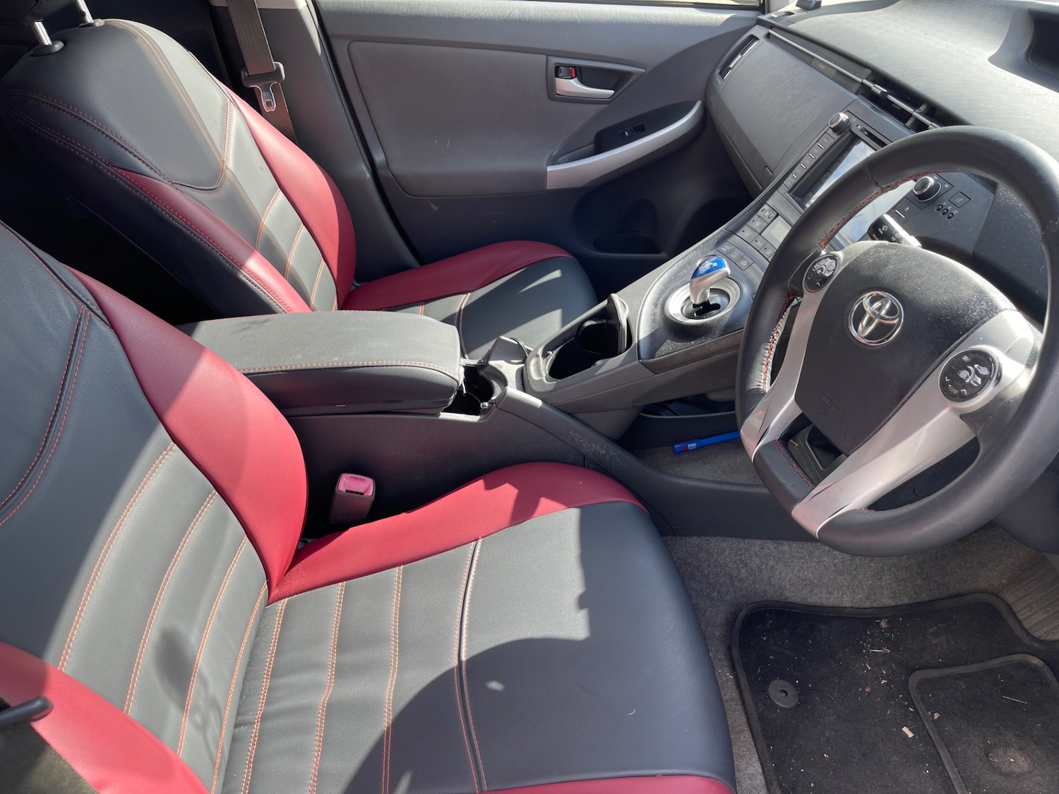 Used Toyota Prius 2015 for sale - 76844824: Photo 10