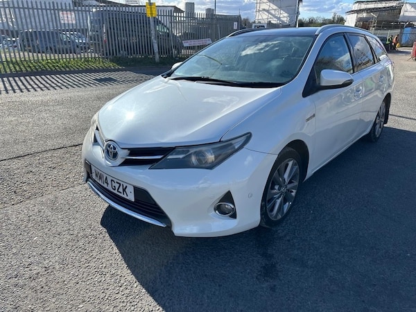 Used Toyota Auris 2014 for sale - 76198770: Photo 2