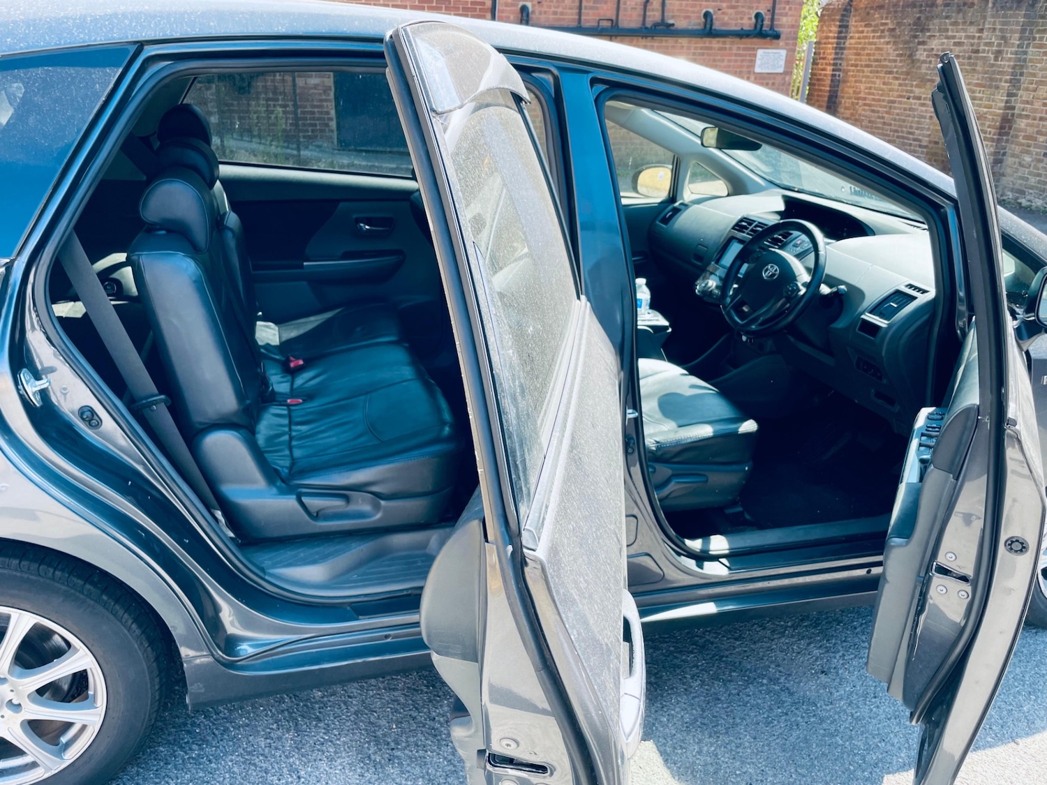 Used Toyota Prius+ 2019 for sale - 76521170: Photo 11