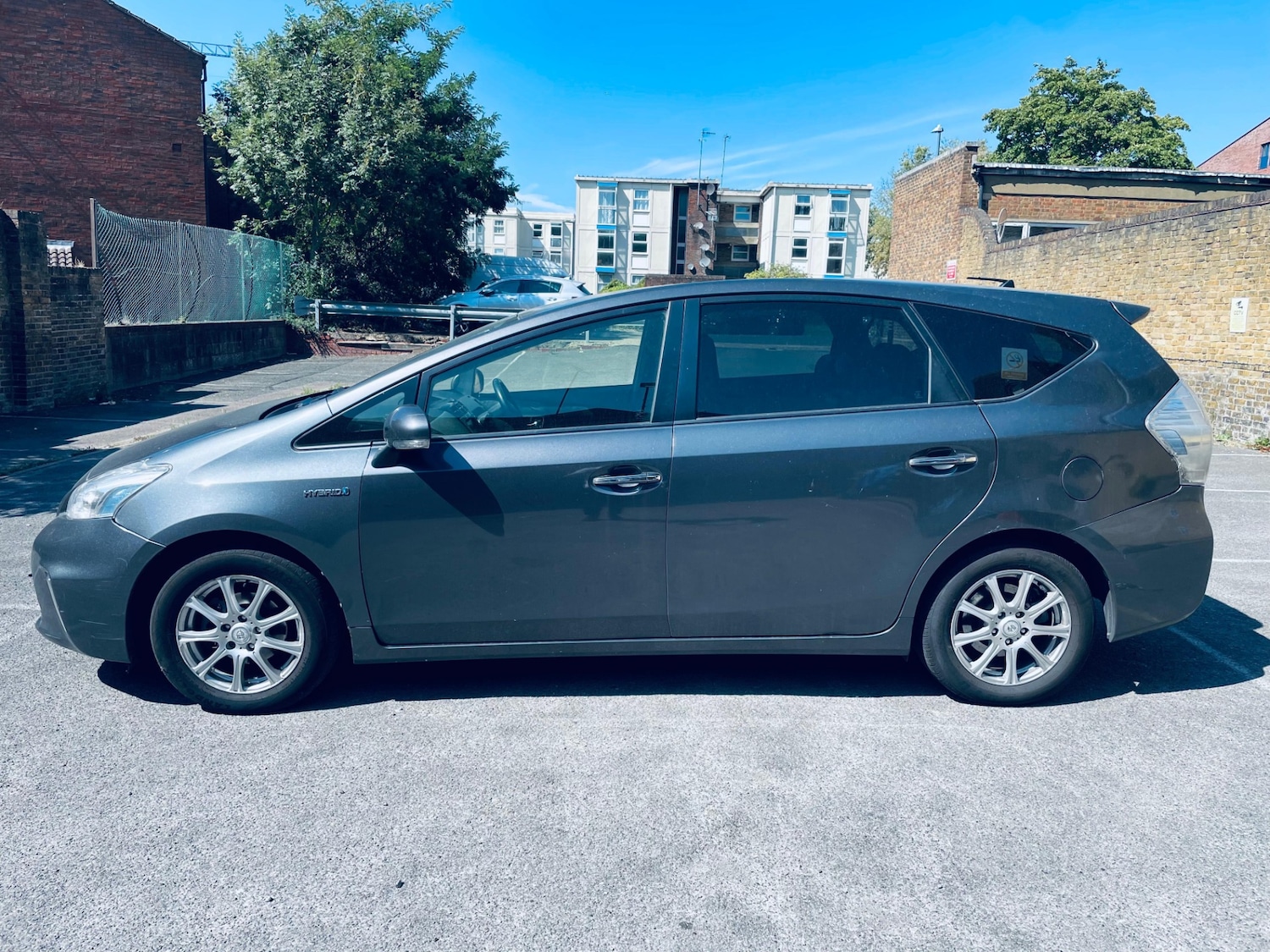 Used Toyota Prius+ 2019 for sale - 76521170: Photo 3