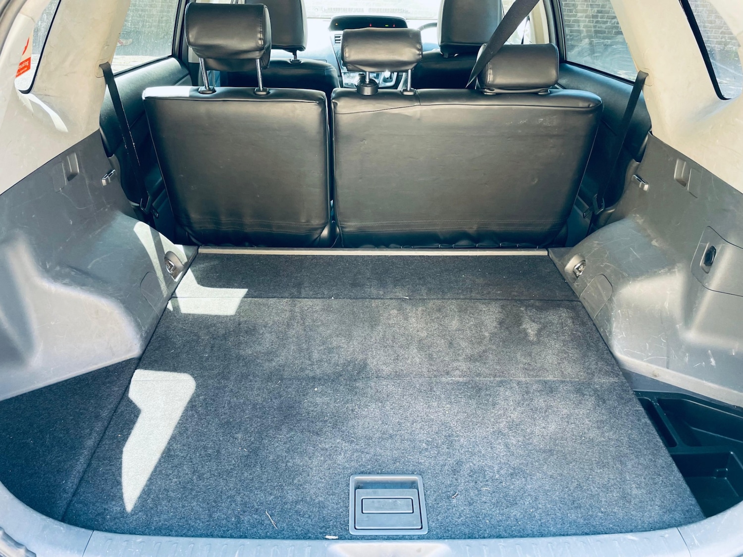 Used Toyota Prius+ 2019 for sale - 76521170: Photo 6