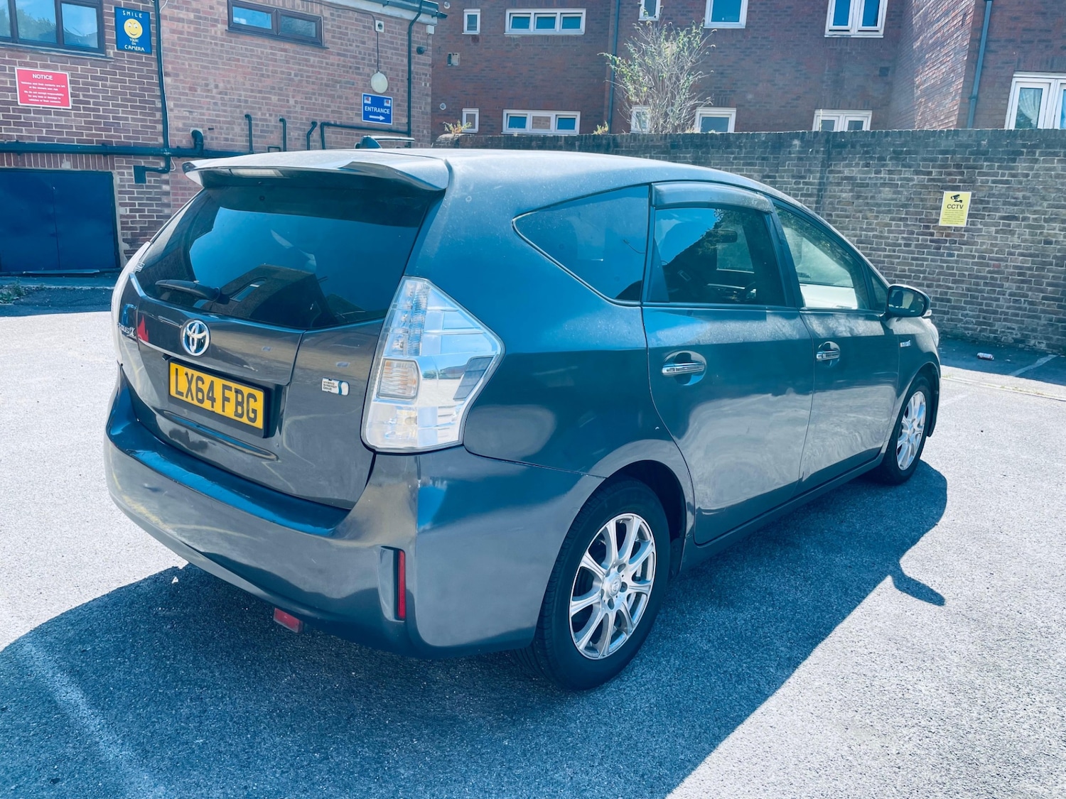 Used Toyota Prius+ 2019 for sale - 76521170: Photo 7