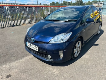 Used Toyota Prius 2015 for sale - 79554017: Photo