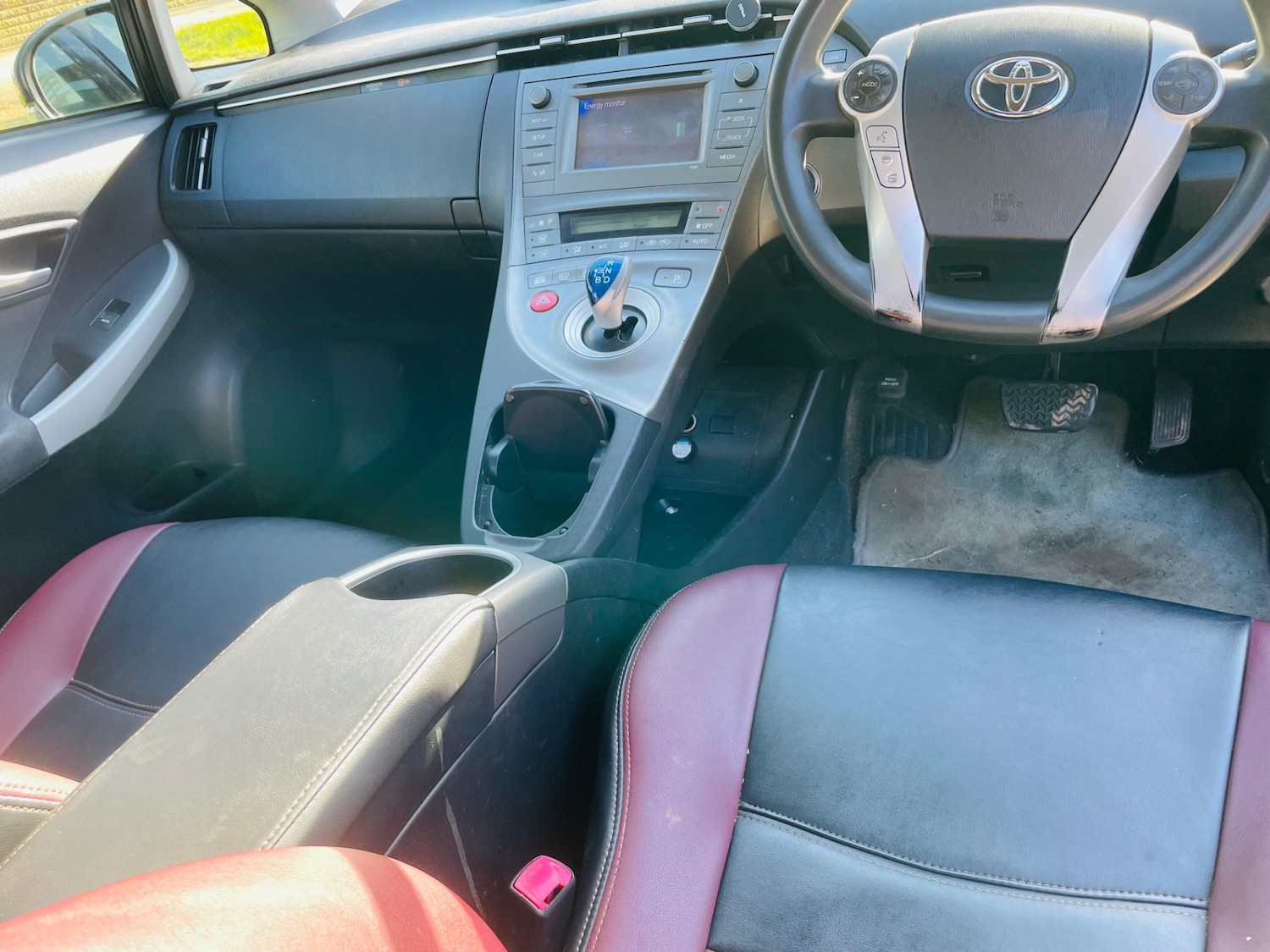 Used Toyota Prius 2012 for sale - 76940230: Photo 11