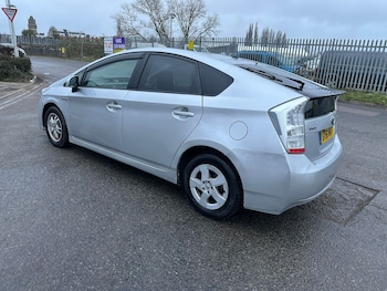Used Toyota Prius 2011 for sale - 76940435: Photo