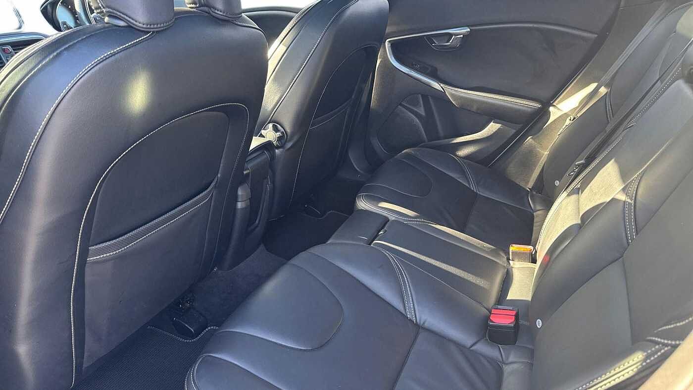 Used Volvo V40 2018 for sale - 76673639: Photo 10