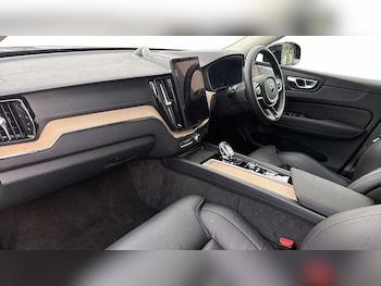 Used Volvo XC60 2025 for sale - 78392510: Photo