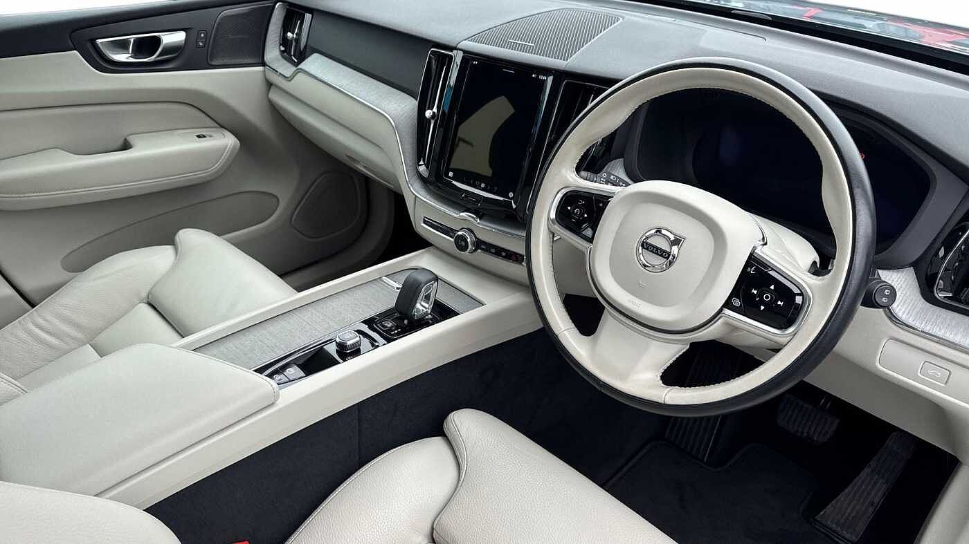 Used Volvo XC60 2023 for sale - 76676942: Photo 5