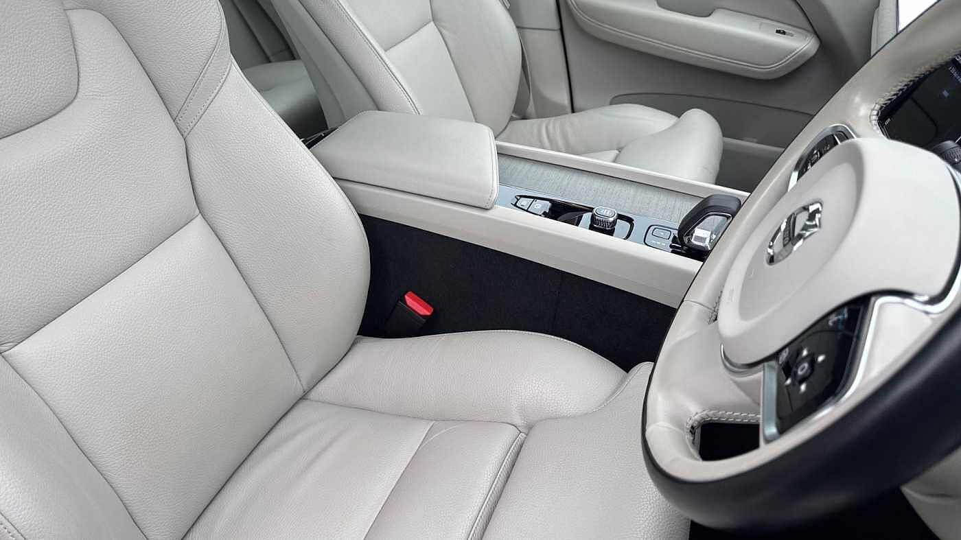 Used Volvo XC60 2023 for sale - 76676942: Photo 9