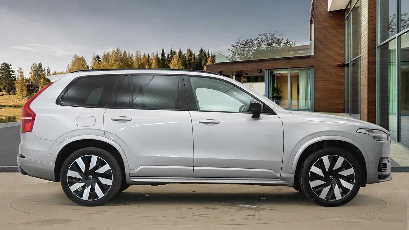 Used Volvo XC90 2023 for sale - 76859101: Photo 2