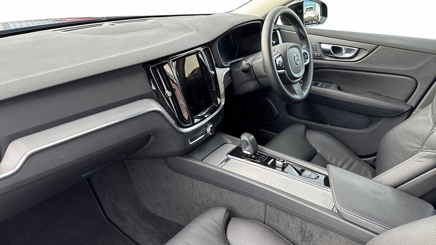 Used Volvo V60 2025 for sale - 76680732: Photo 4