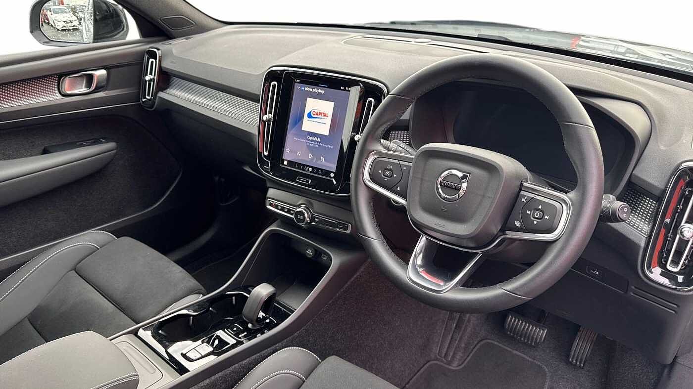 Used Volvo XC40 2025 for sale - 76680675: Photo 5