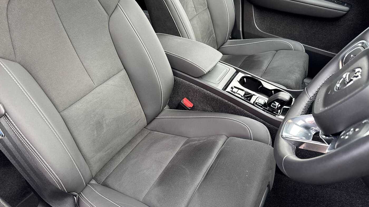 Used Volvo XC40 2025 for sale - 76680675: Photo 9