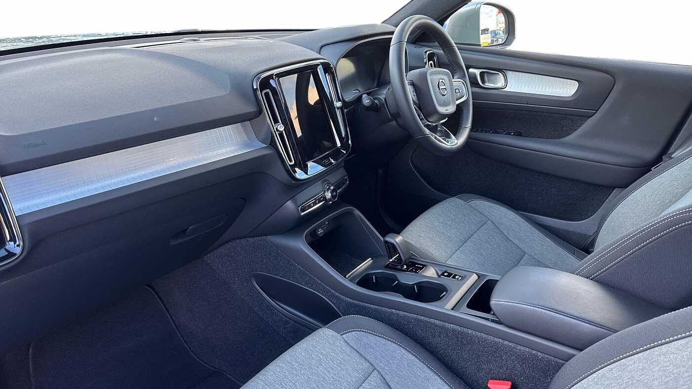 Used Volvo XC40 2023 for sale - 76675747: Photo 4