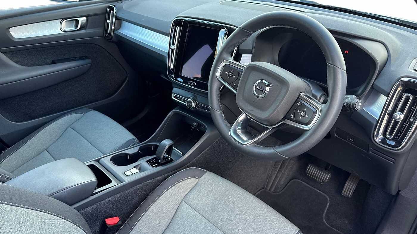 Used Volvo XC40 2023 for sale - 76675747: Photo 5