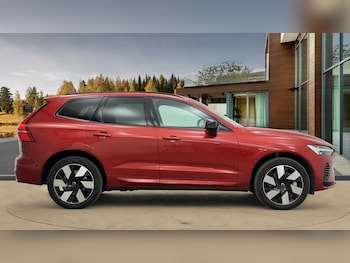 Used Volvo XC60 2025 for sale - 76681500: Photo