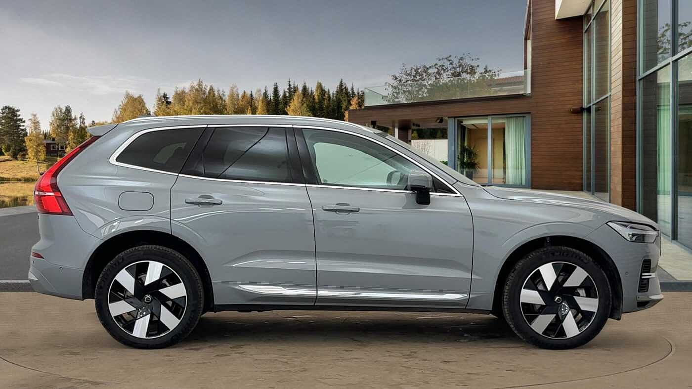 Used Volvo XC60 2025 for sale - 76680710: Photo 2