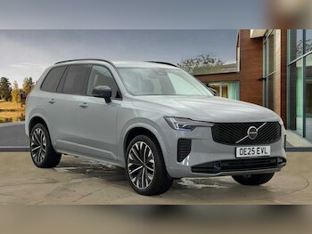 2025 (25) - 2.0 B5P Ultra Dark 5dr AWD Geartronic