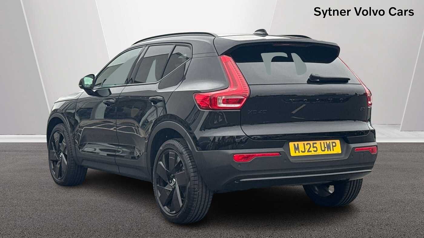 Used Volvo XC40 2025 for sale - 76680317: Photo 2