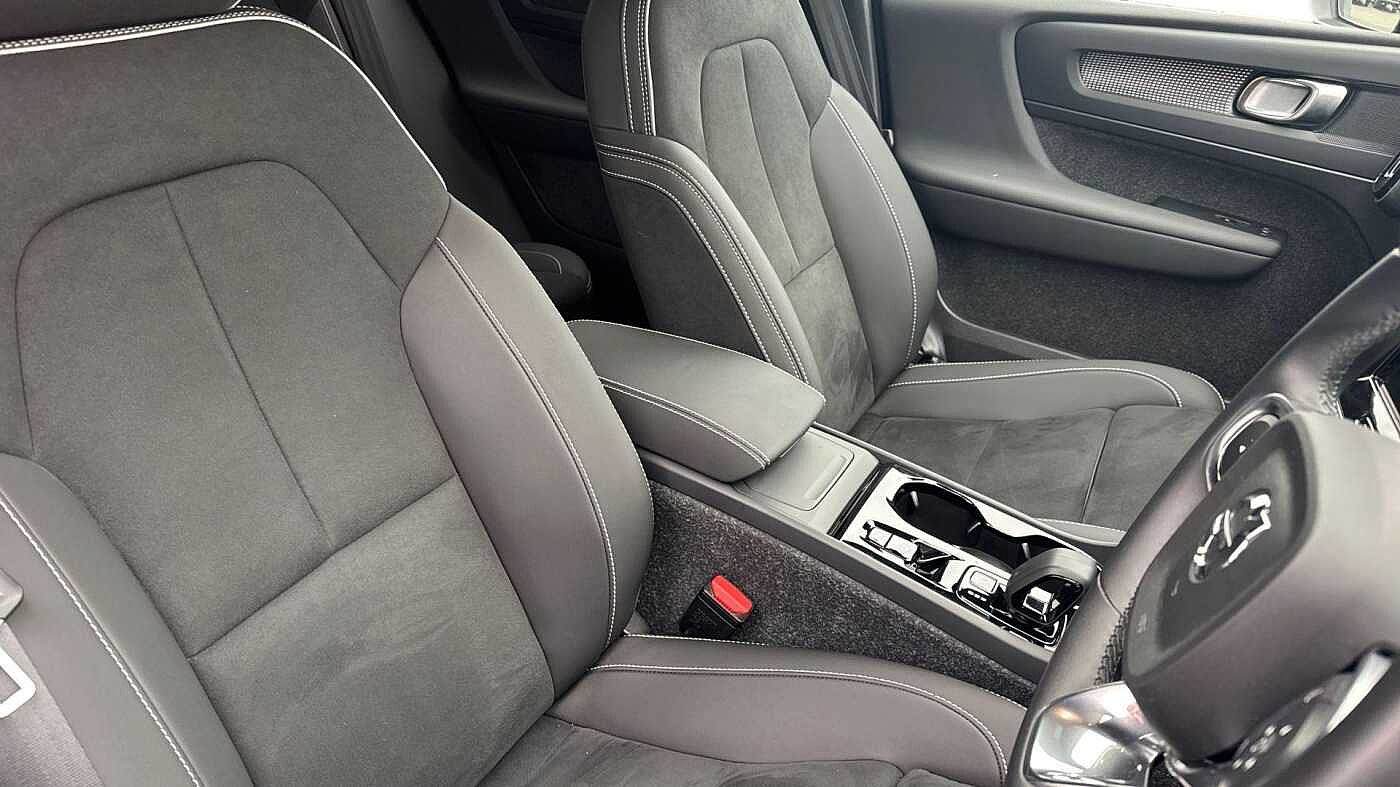 Used Volvo XC40 2025 for sale - 76680317: Photo 9