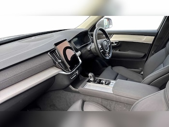 Used Volvo XC90 2025 for sale - 78139298: Photo