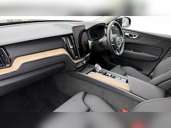 Used Volvo XC60 2025 for sale - 78146074: Photo
