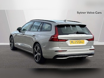Used Volvo V60 2025 for sale - 76680655: Photo